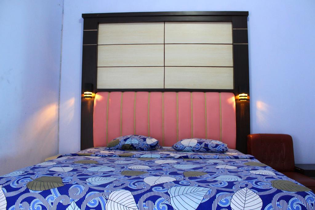 Hotel Indonesia Пекалонган Экстерьер фото